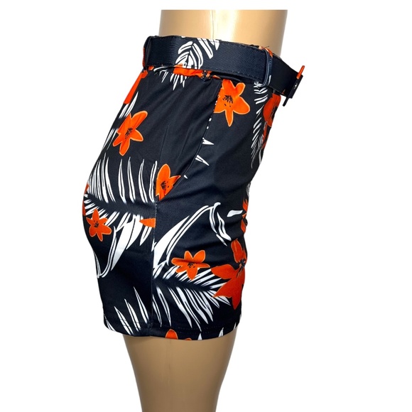 New Black and Orange Women Outfit Set Size M and L Stretchy Short and Wrap Top - Picture 4 of 7